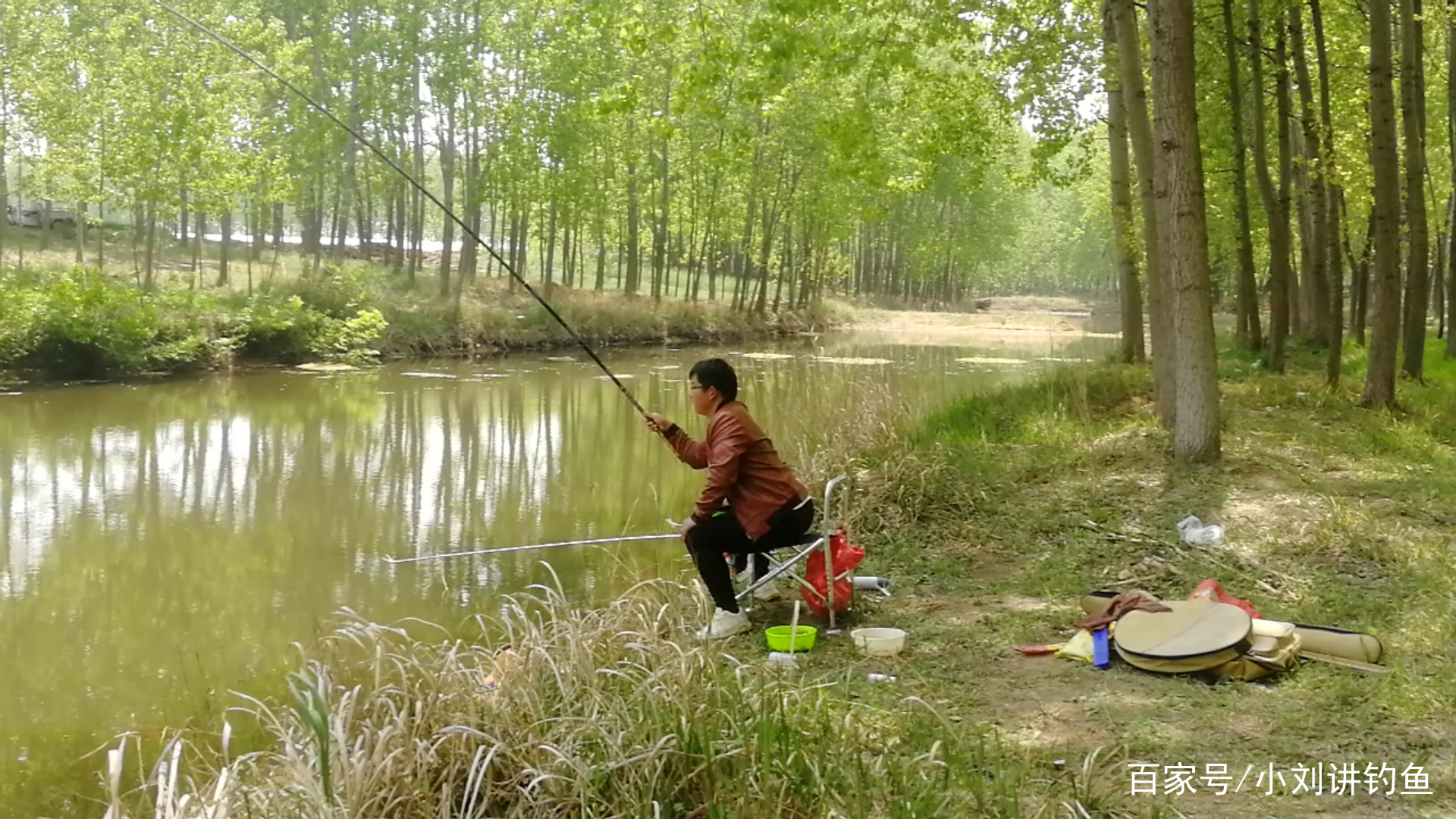 新手钓鱼如何选择鱼竿,新手钓鱼入门鱼竿选择