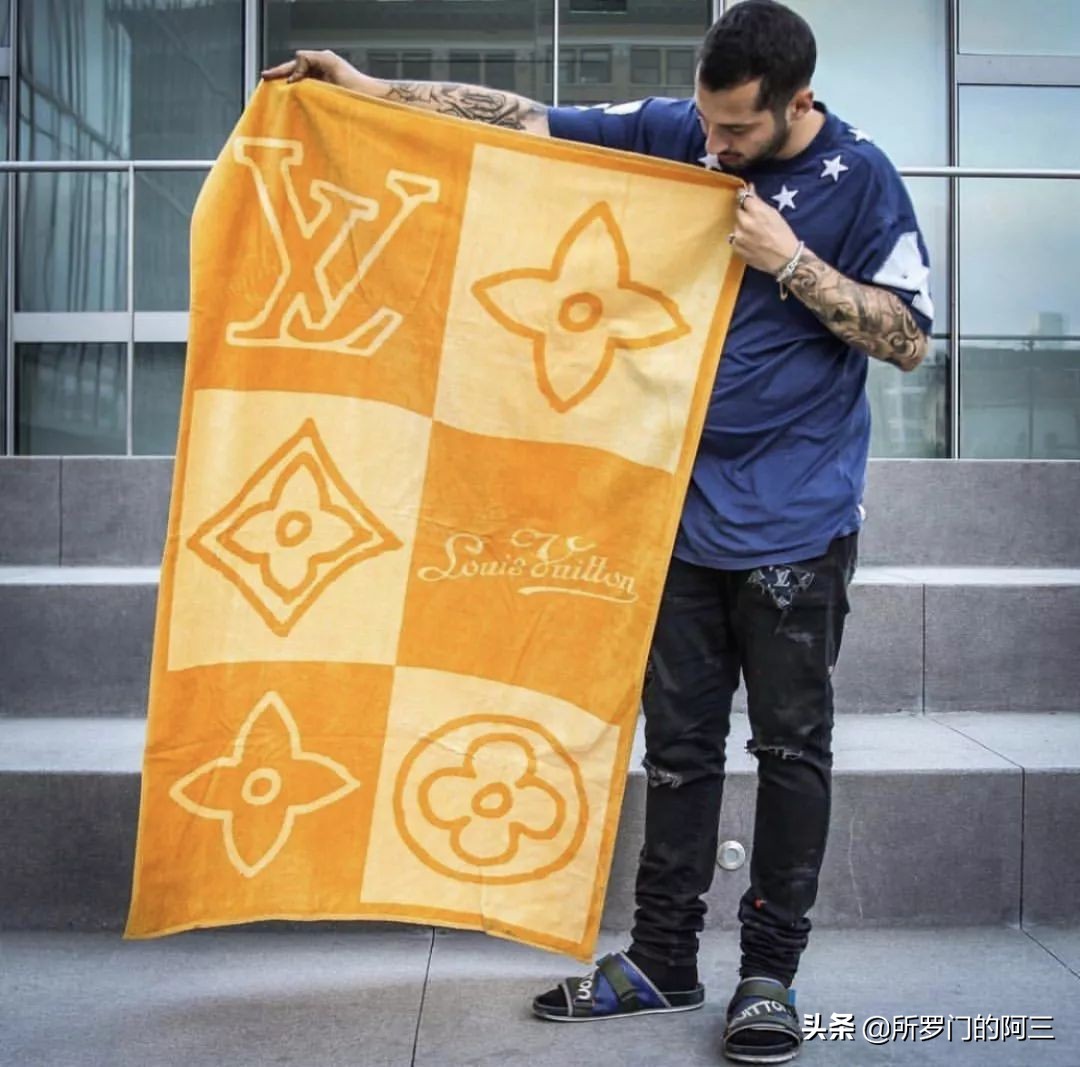 还在小心呵护奢侈品吗人家已经开始拆奢侈品了