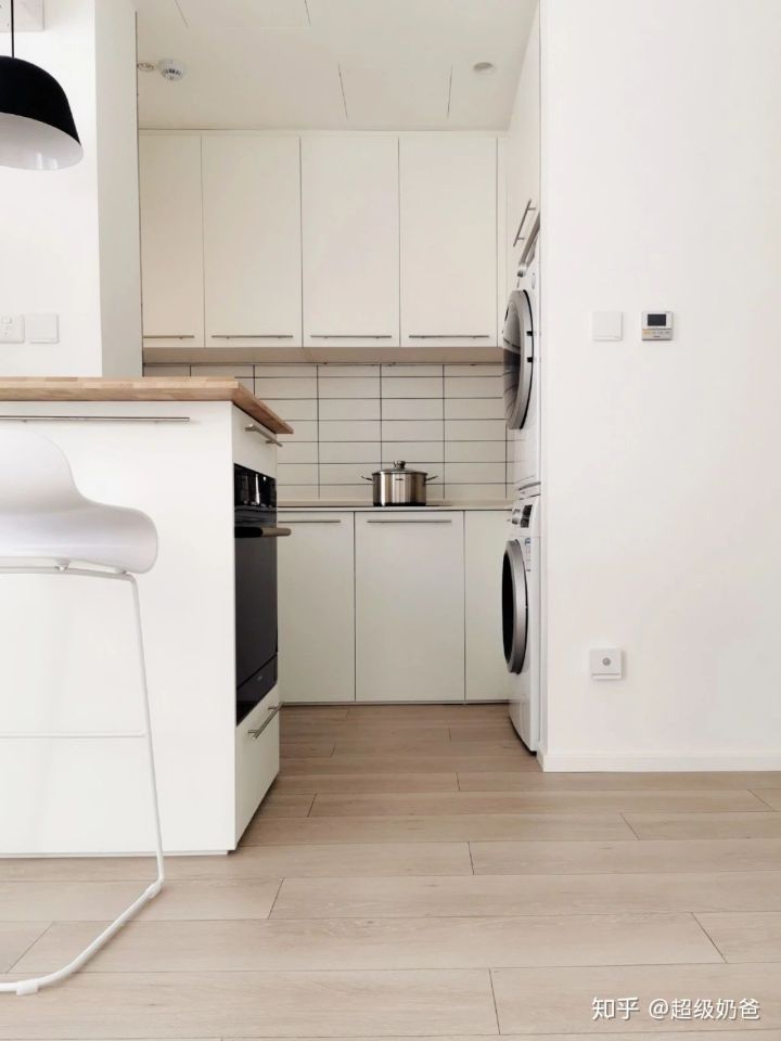 40㎡自己住,功能一个不少,有超多电器,能住出100㎡的宽敞