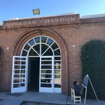 轩尼诗是lvmh集团旗下品牌吗,轩尼诗是lvmh旗下的吗