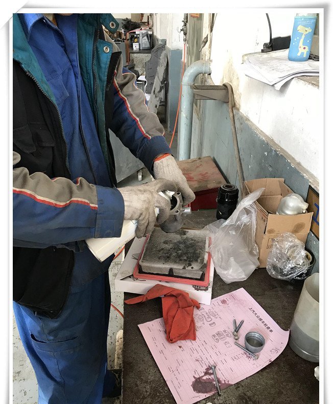 09年大众polo保养用什么机油,polo机油用5w30好还是用5w40好