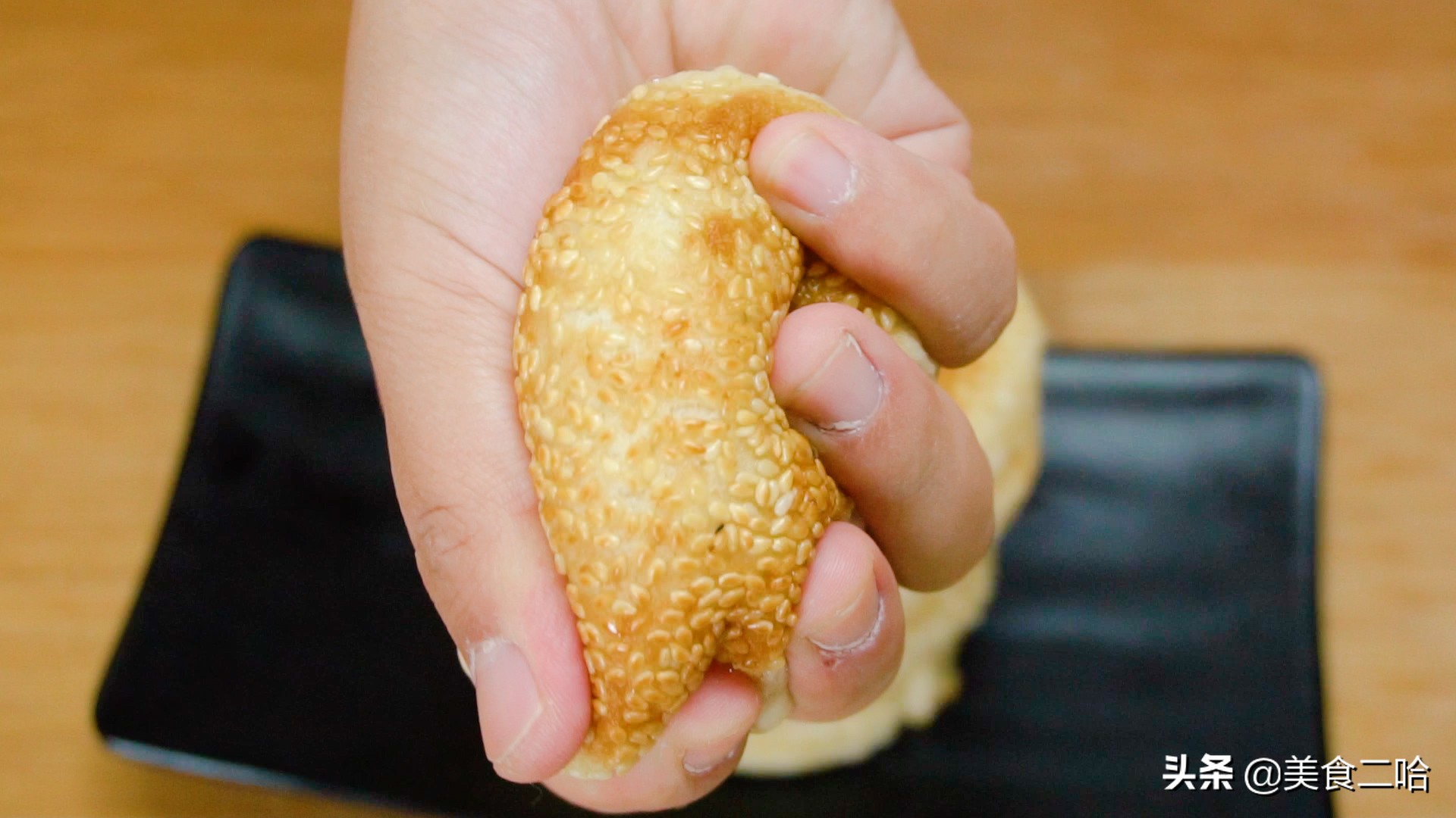 家常发面糖饼怎么做又软又好吃,烫面小糖饼家庭怎么做酥脆松软