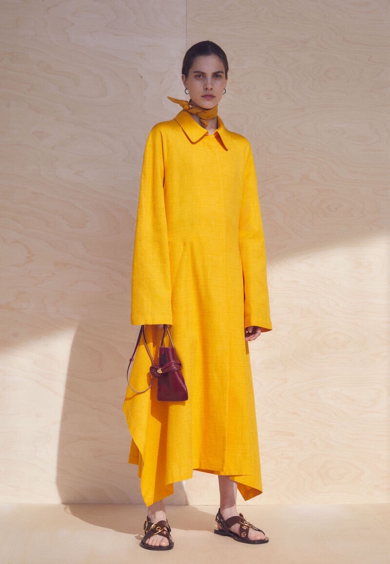 完美通勤穿搭｜18个性冷淡风极简主义品牌