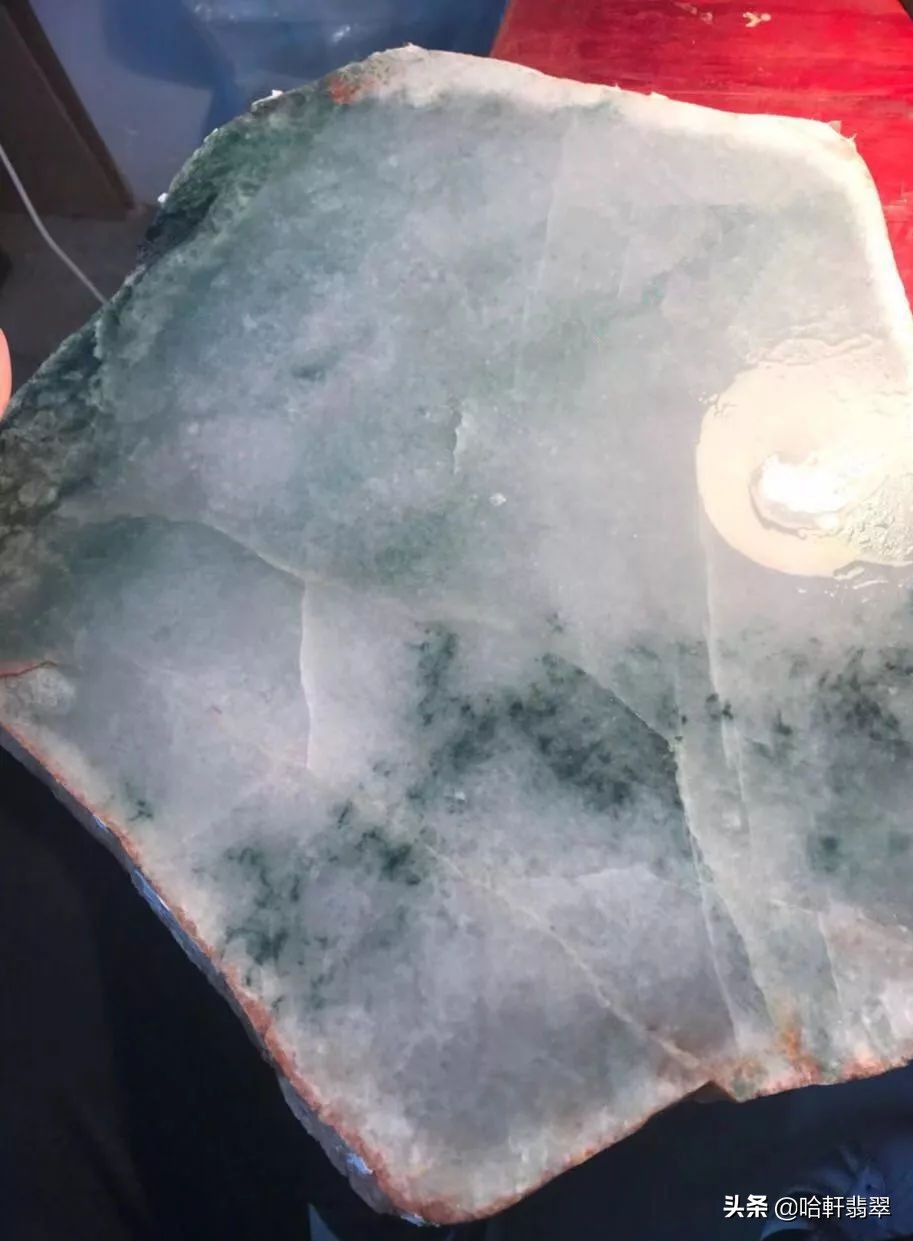 翡翠原石流氓开窗,翡翠原石开流氓窗是什么意思