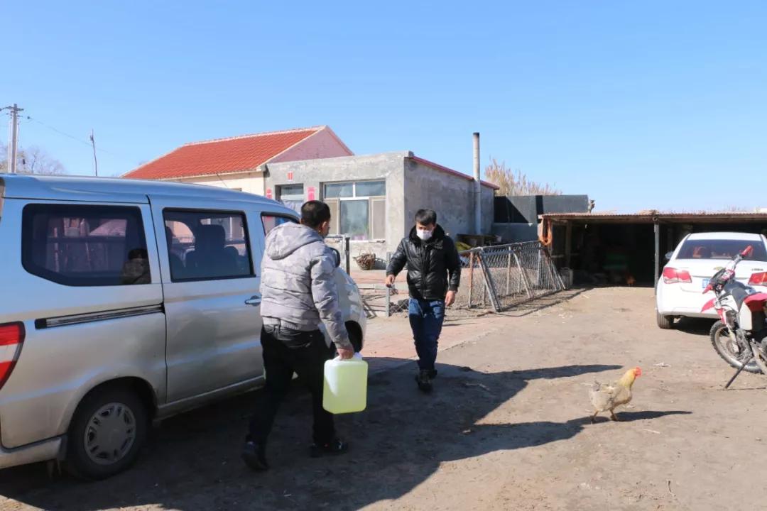 9小时，50张图，带您看全村最靓“代购员”