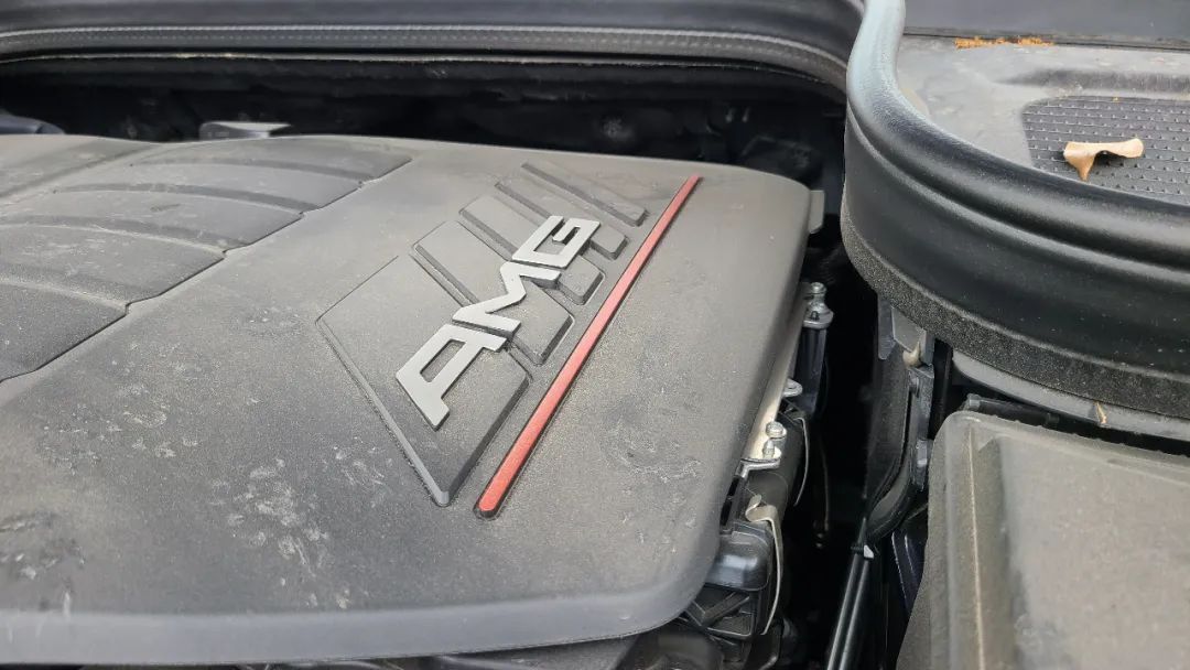 沉浸式体验白色奔驰amggle53轿跑,沉浸式体验奔驰amggle53轿跑