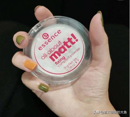 夏日轻薄底妆定妆,夏季持久不脱妆定妆粉