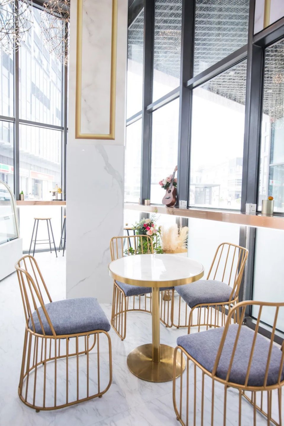 618攻略来了,酥皮流心泡芙、豆乳波波奶盖卷…一卖就是7年