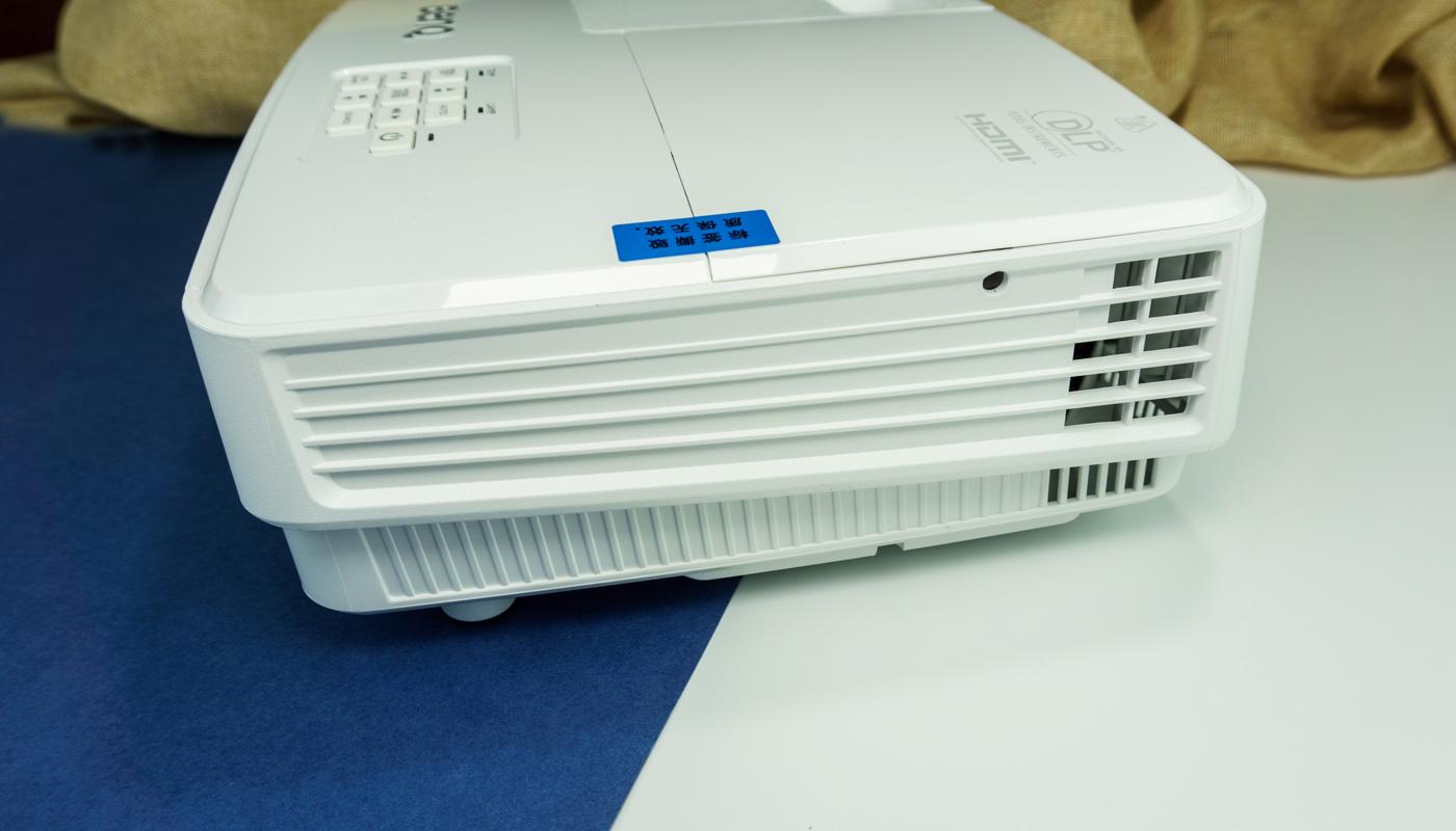 商务投影机有哪些功能,商务投影机家用效果好吗