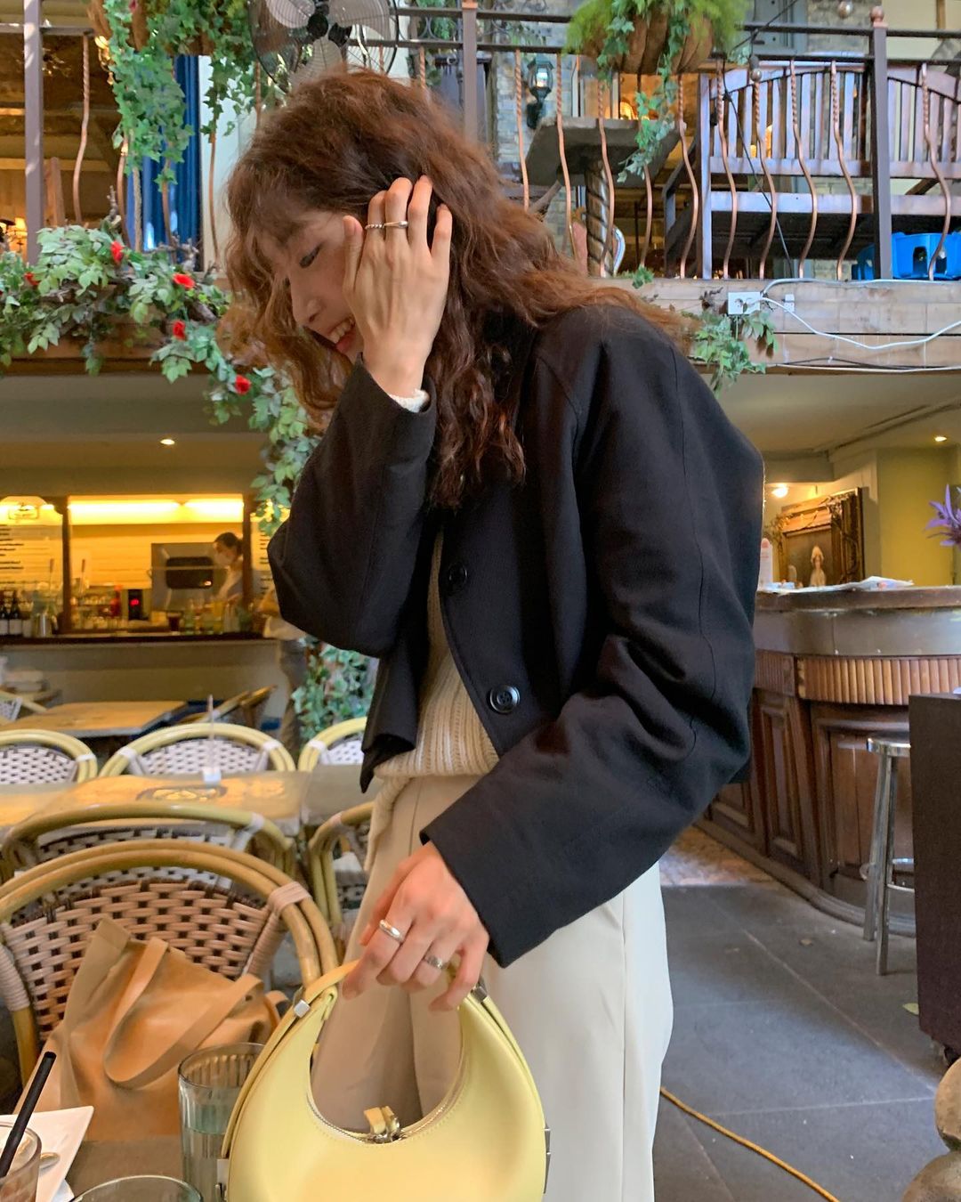 韩式减龄蓬松烫中短发羊毛卷,法式烫中短发羊毛卷