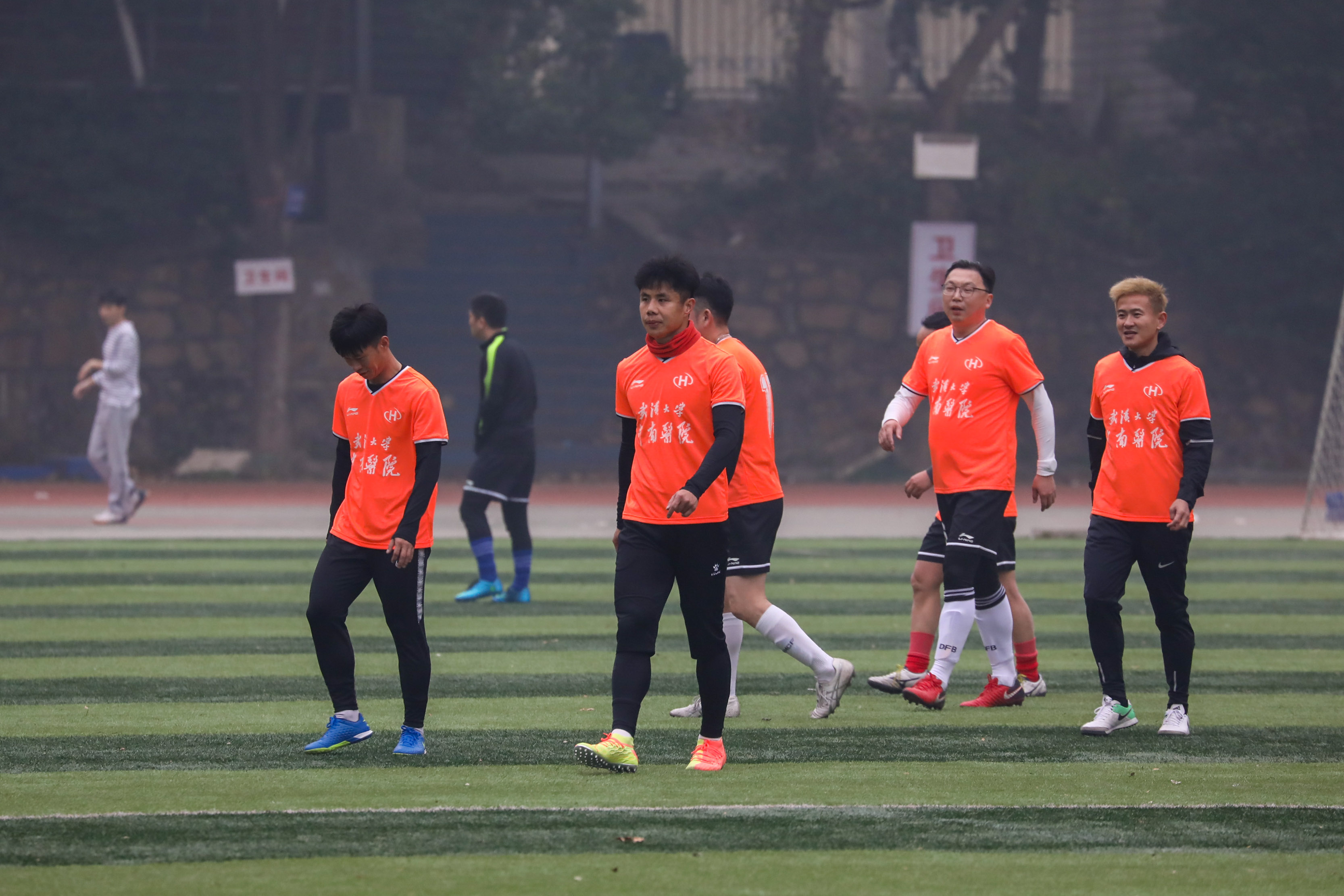 鲁能队长蒿俊闵,忘不了的家乡情完整版