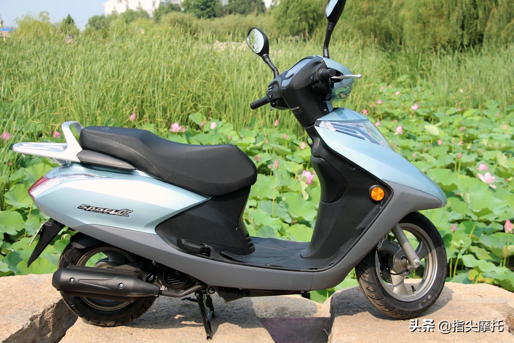 被忽视的都市精灵，经济环保的王野睿御国四电喷摩托车