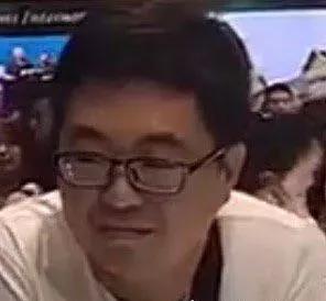 试戴手镯手痛怎么救治,翡翠手镯变形