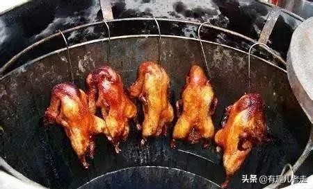 北京烤鸭的故事视频,北京烤鸭的历史故事30字