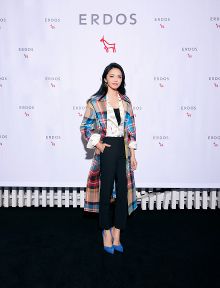 爸妈们最爱的鄂尔多斯羊绒衫，变得这么时尚，要成为国货之光了？