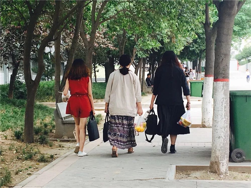 在培华，我4年胖了10斤！食堂是减肥路上最大的绊脚石