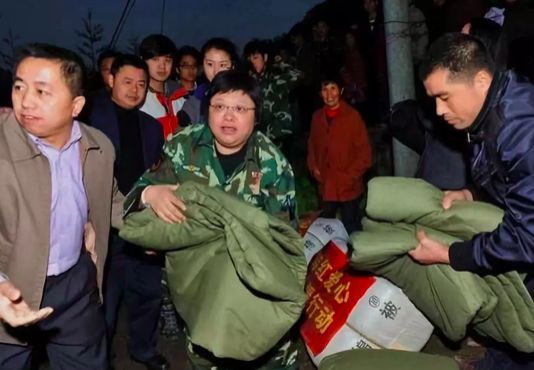 韩红一个人,韩红的一个人歌曲播放