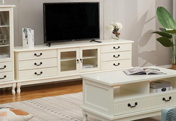 电视机挂墙上好看还是放电视柜,电视机放电视柜上还是挂墙好