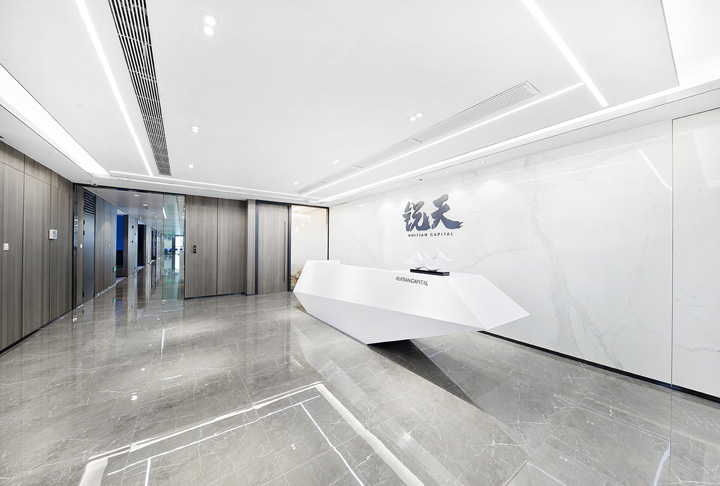 不缀冗余，高端轻奢锐天投资上海总部设计欣赏