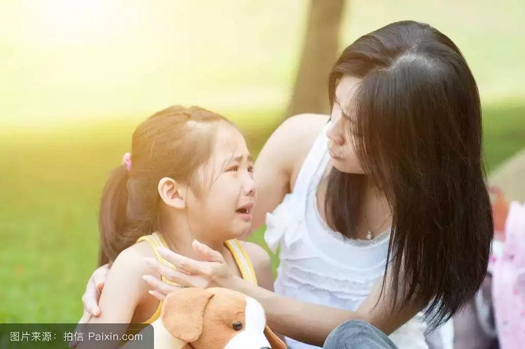 “我是你父亲，可以亲你、摸你全身，这不是猥亵！”