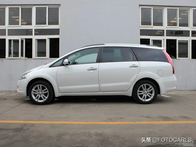 进口三菱格蓝迪第三排评测,09款三菱格蓝迪七座
