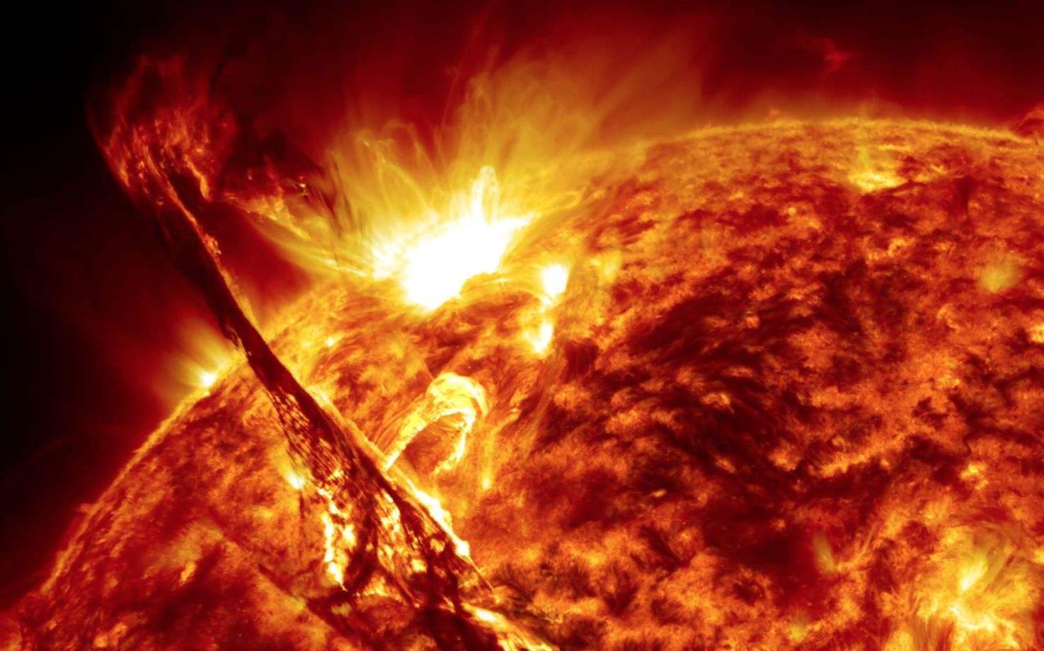 如果我们将地球贯穿会怎么样,如果太阳把地球给吞没了会怎么样