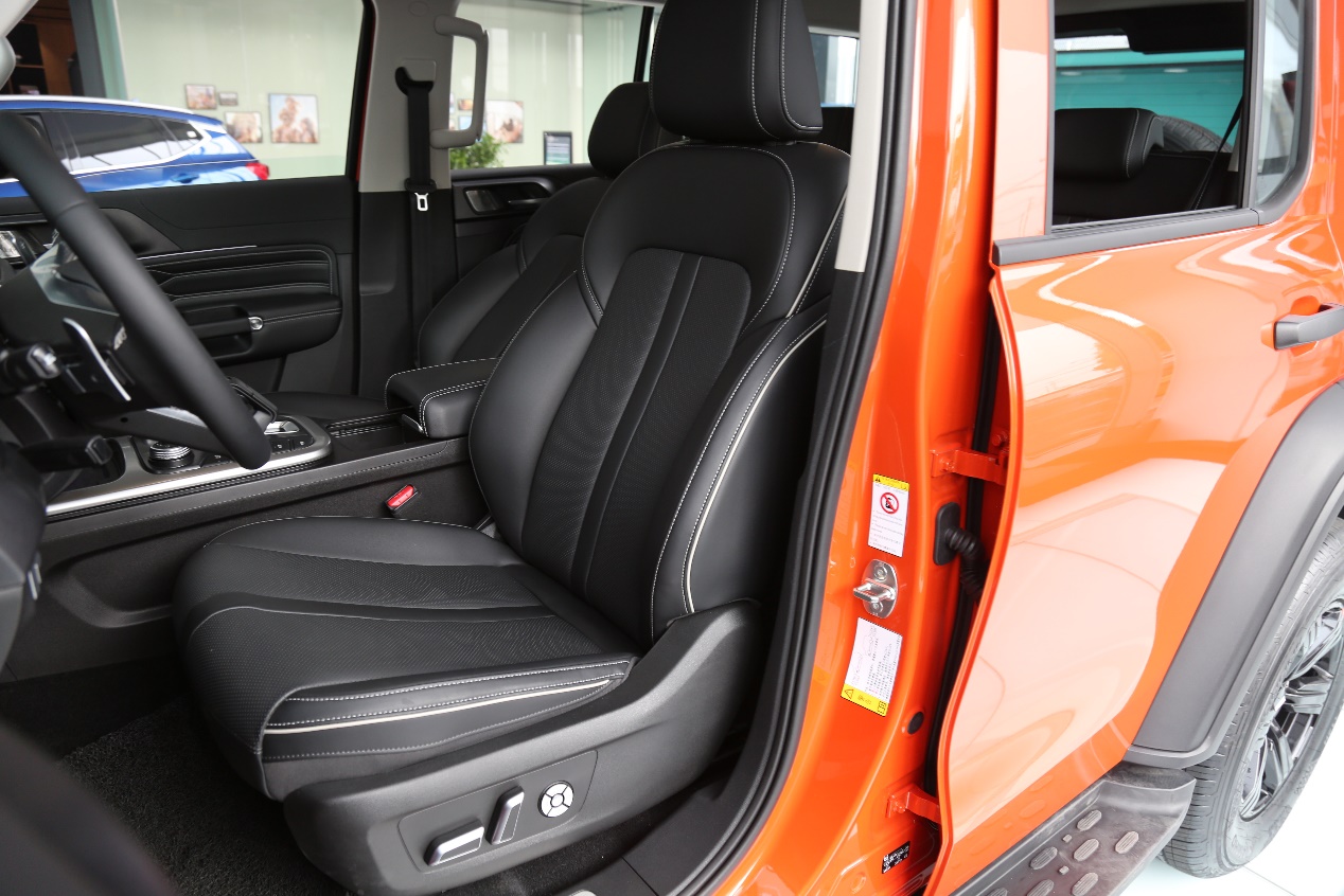 坦克300这款车多少钱七座,坦克300五款车型买哪一款最合适