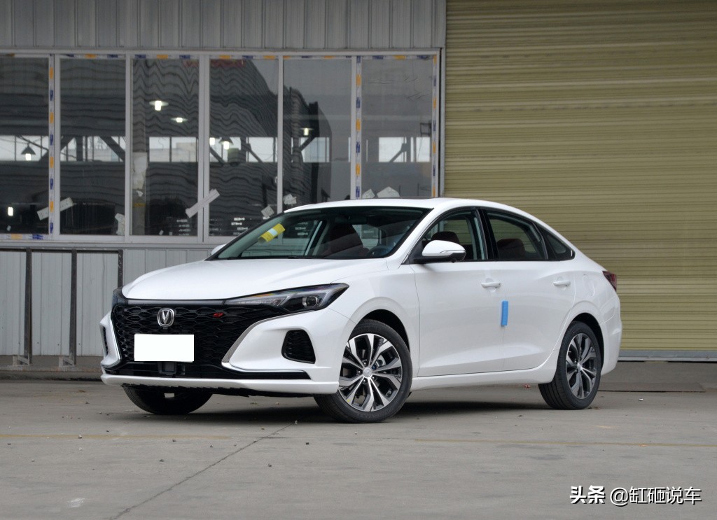 最新款长安逸动顶配,2021款长安逸动手动豪华性价比