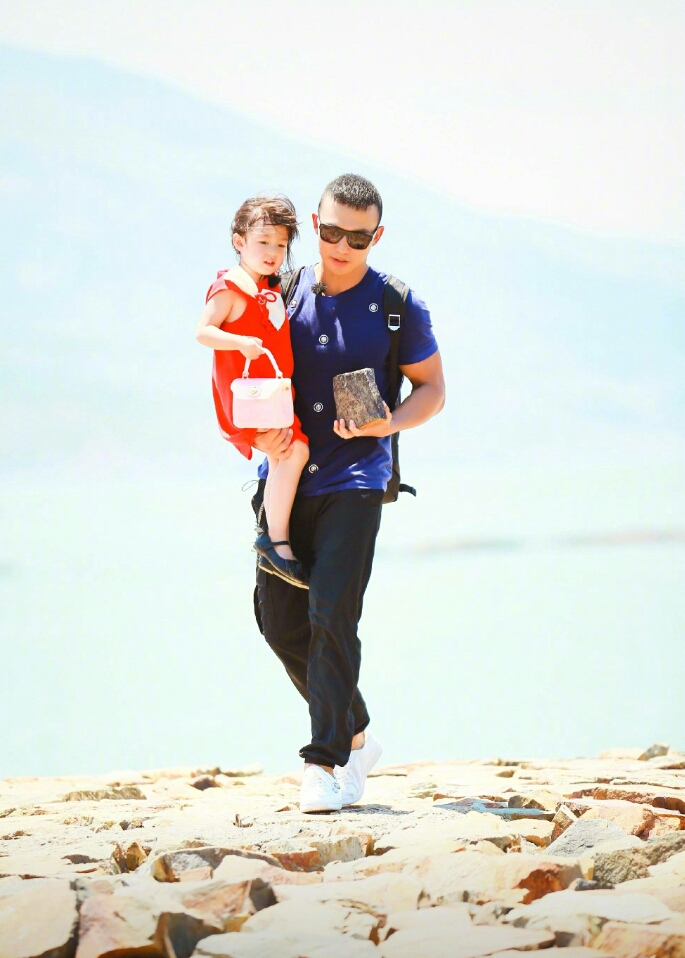 可爱呆萌的小泡芙,萌娃小泡芙