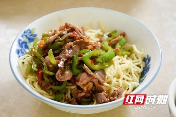 益阳特别辣的特色菜,益阳好吃辣的东西