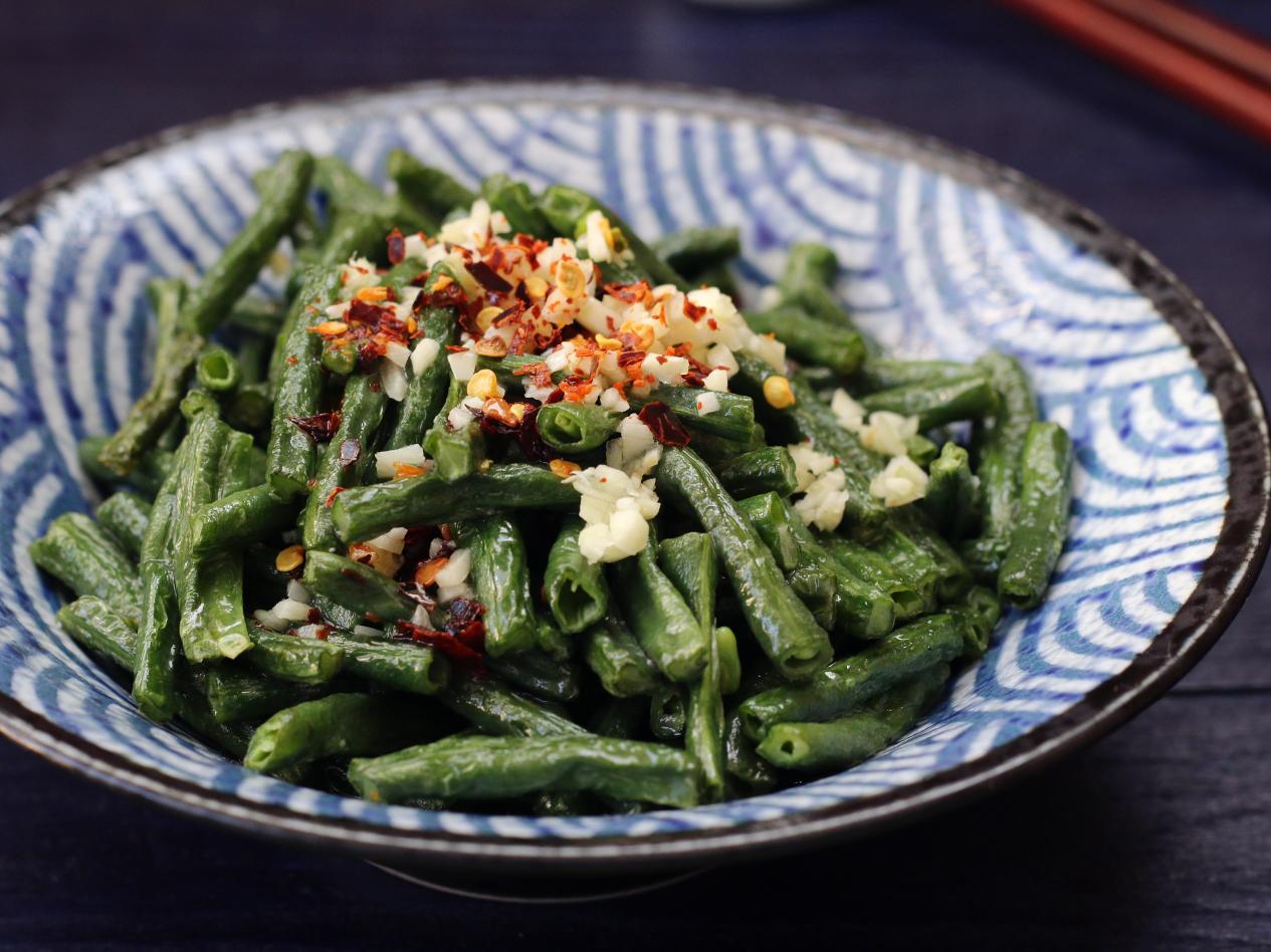 豇豆炖肉怎么炖好吃,豇豆跟什么凉拌最好吃