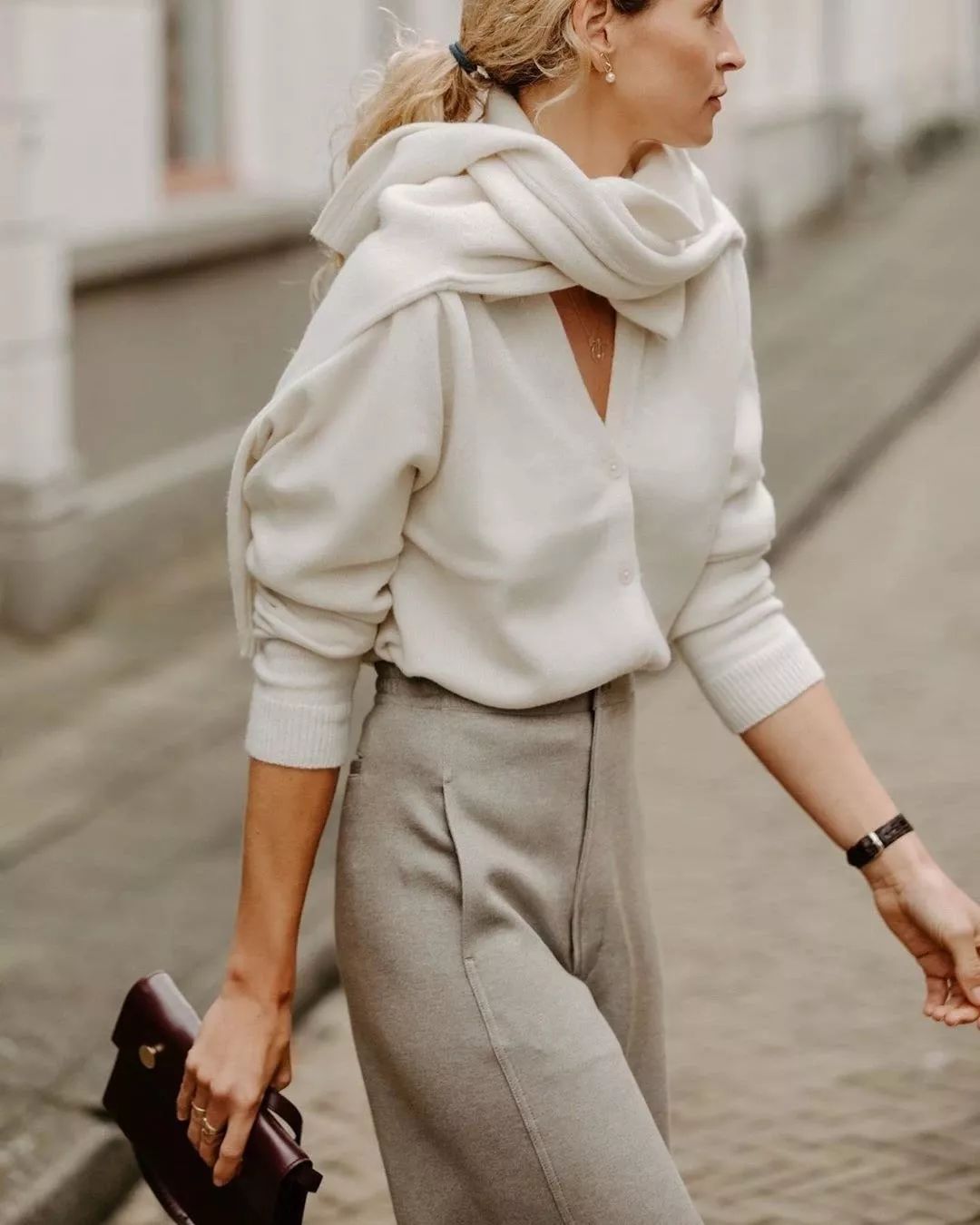 怎样穿得既有气质又显年轻,小个子气质高级穿搭