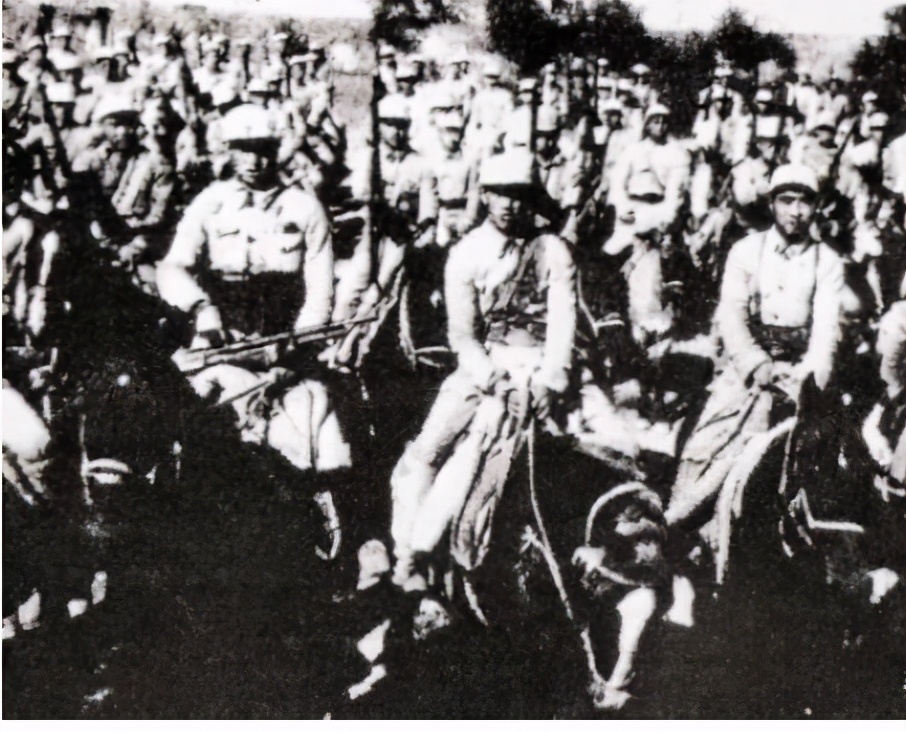 白马团与黑马团的故事,抗日战争中白马的故事