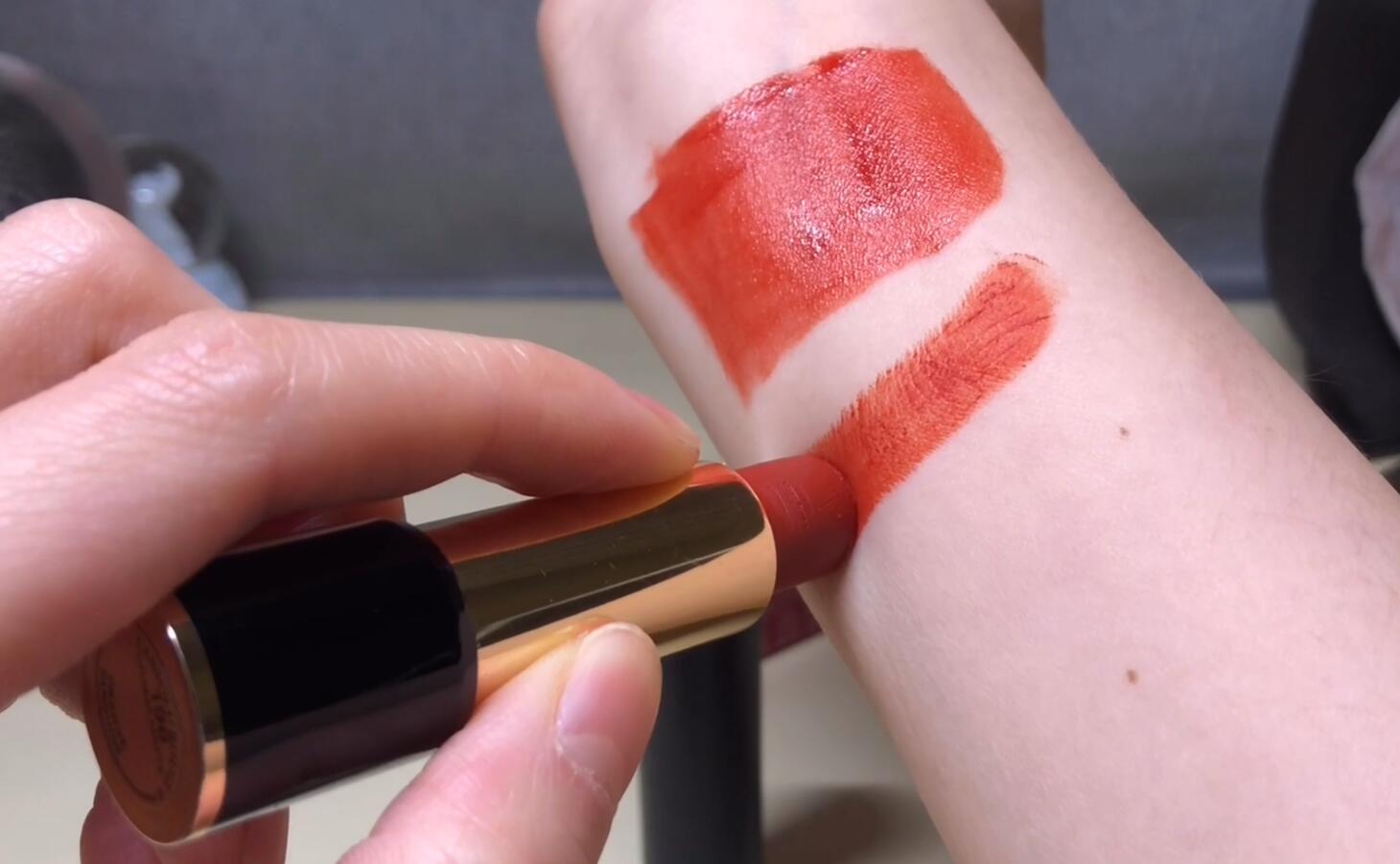 阿玛尼唇釉推荐必买色号405,烂番茄色阿玛尼405