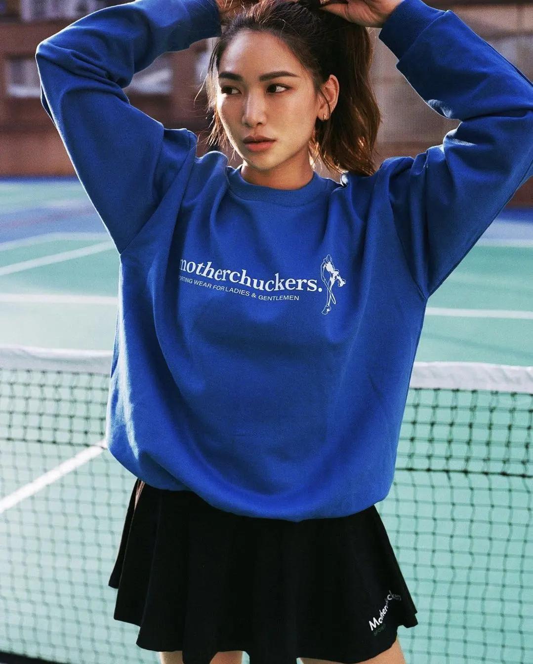 瑜伽服后面的球,瑜伽服后面蝴蝶结