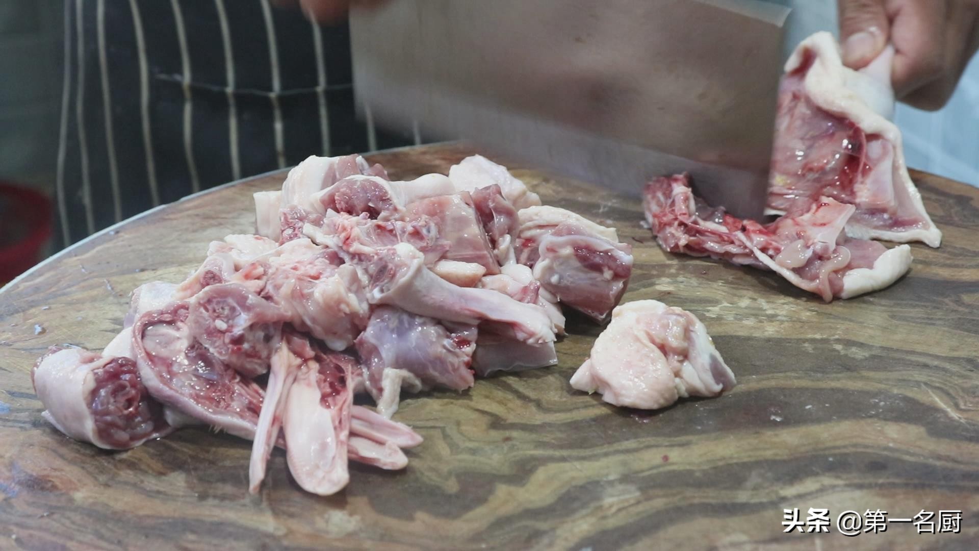 老鸭汤怎么做的好喝,老鸭汤怎样做好喝