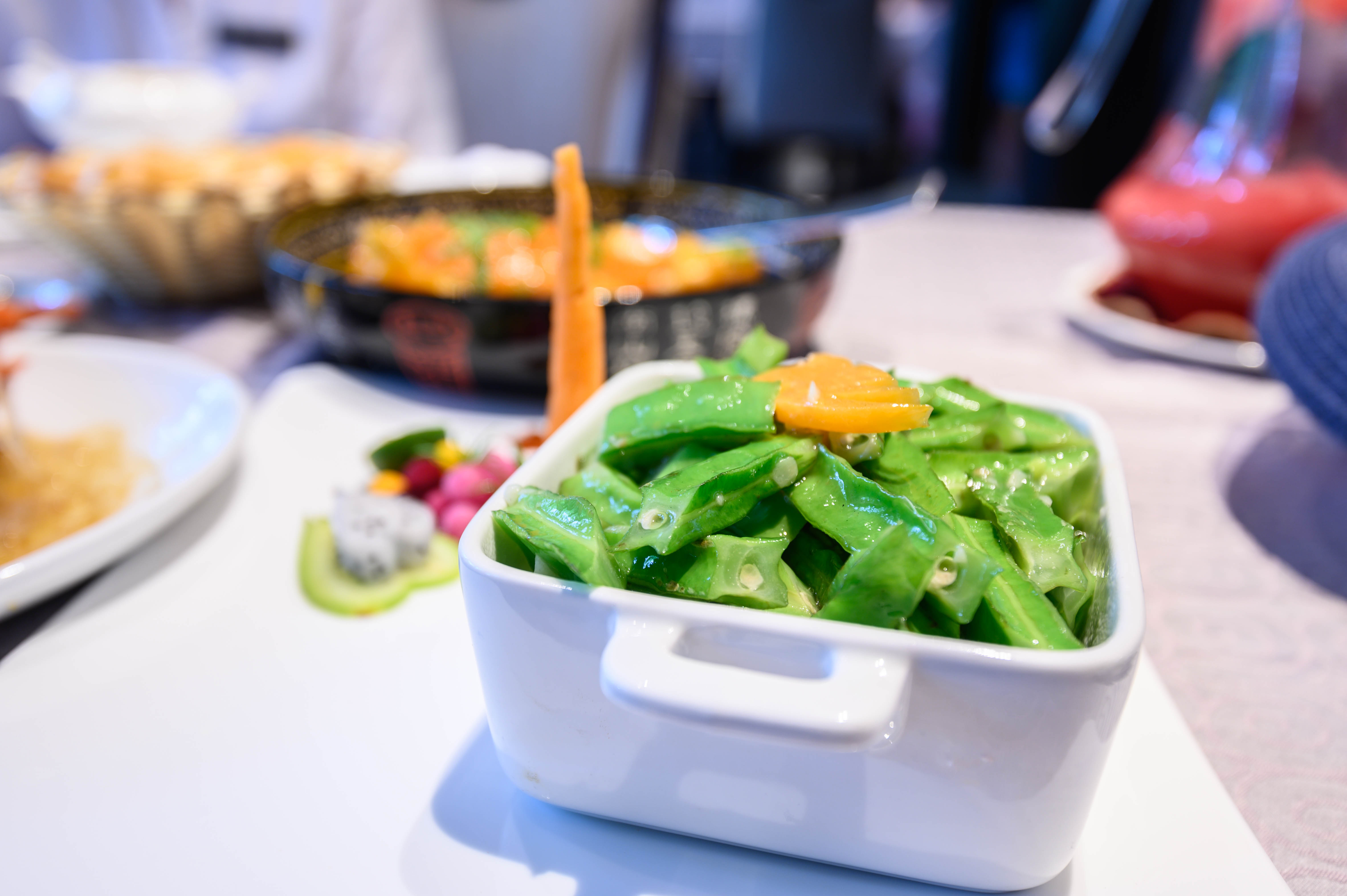 夏天的三亚海边有多热,三亚的夏天比广州和深圳都要凉快