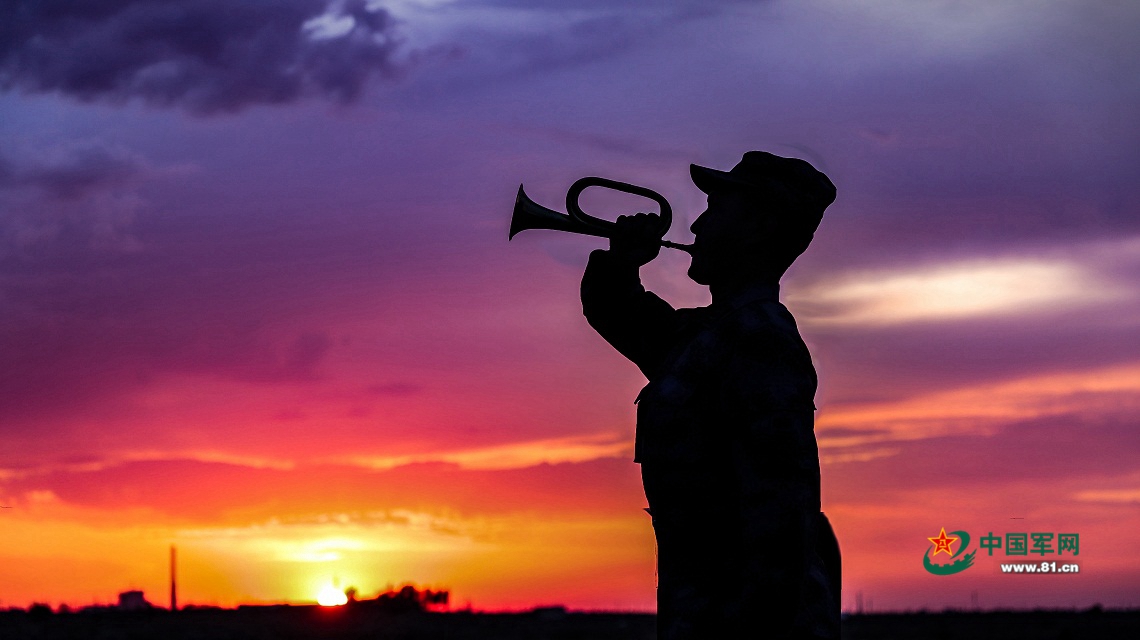赞美军人的七句诗词,十首诗词带你领略军人浪漫与坚守