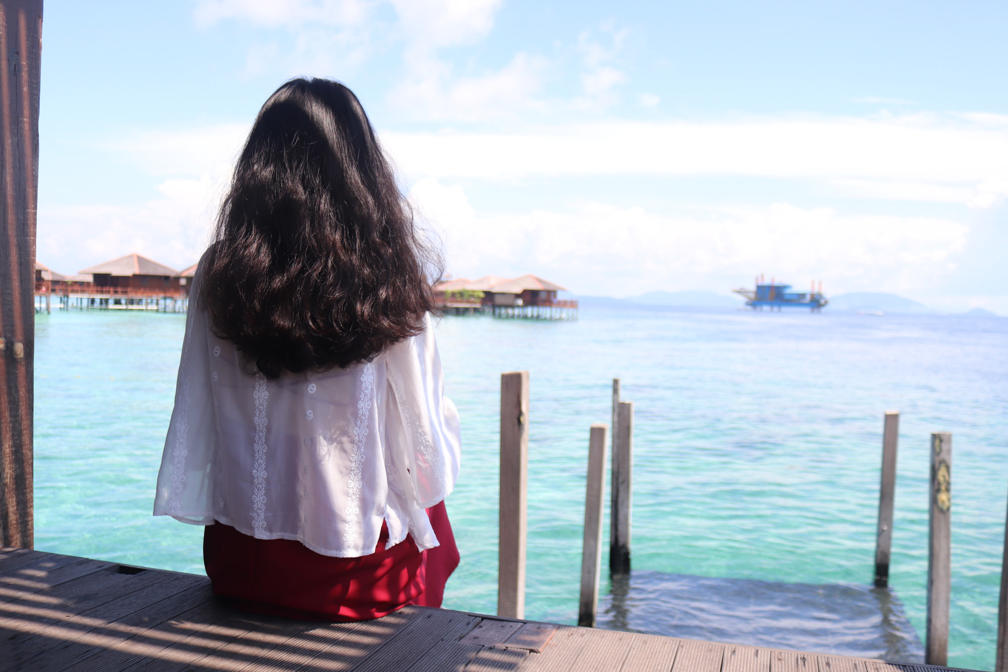 郑爽蛋卷发型堪称绝美，杨幂baby也毫不逊色，减龄时尚气质全开