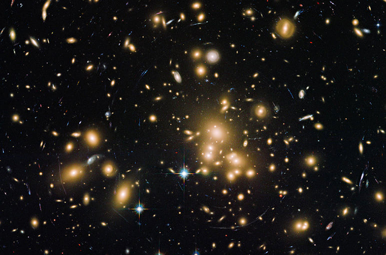 哈勃天文望远镜观察宇宙,哈勃望远镜发现宇宙膨胀比较快