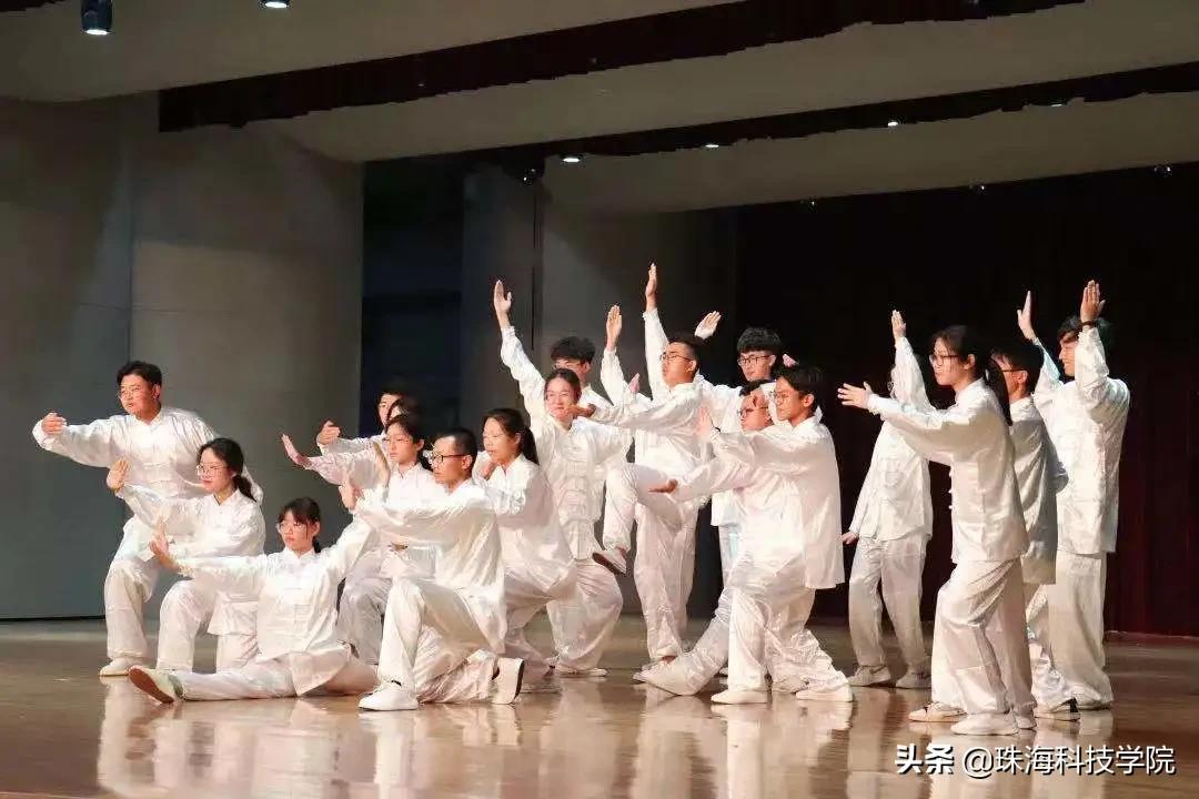 读一所校园环境和学习氛围全方位一流的大学是什么体验？