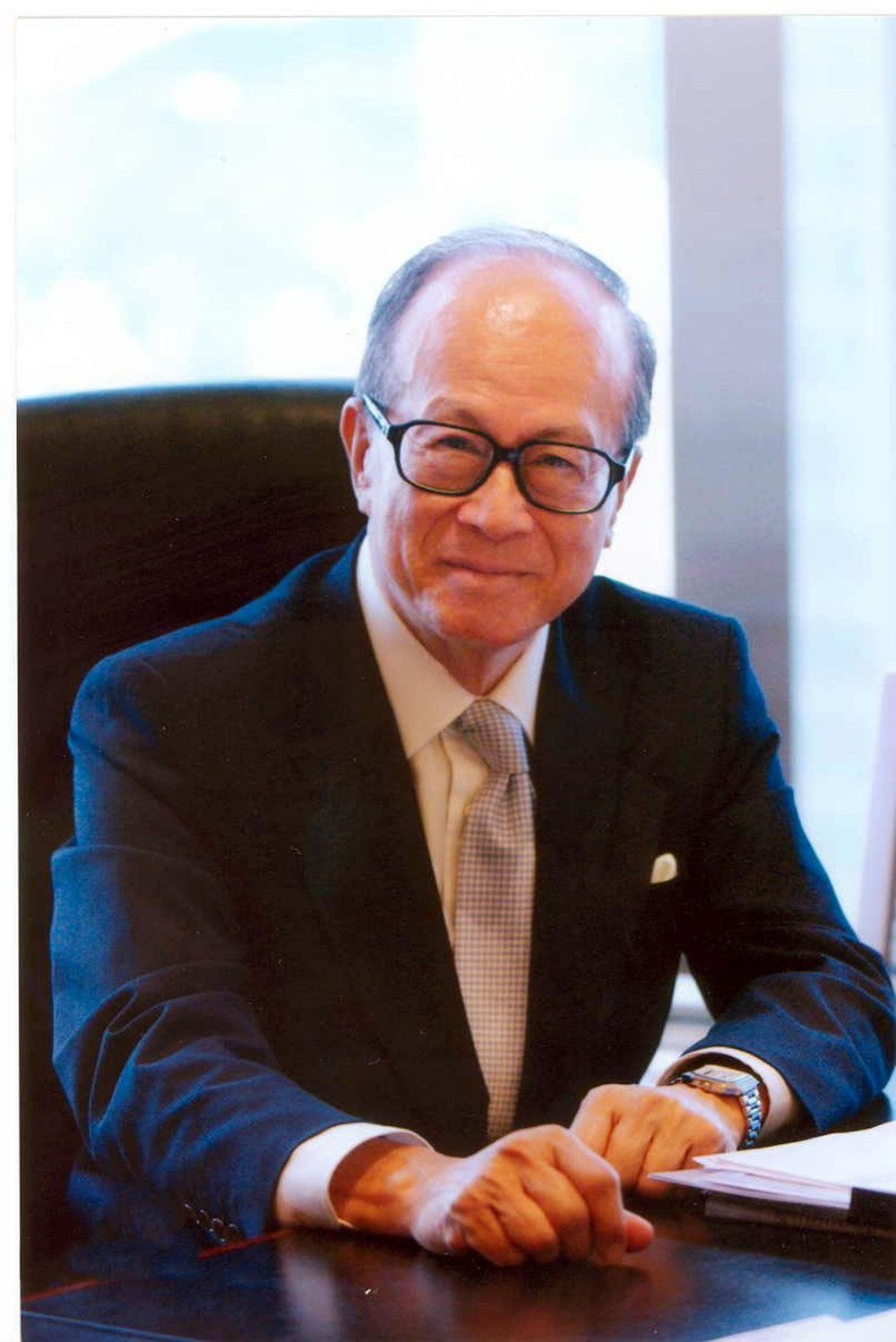 李嘉诚的商业帝国有多大,李嘉诚白手起家吗