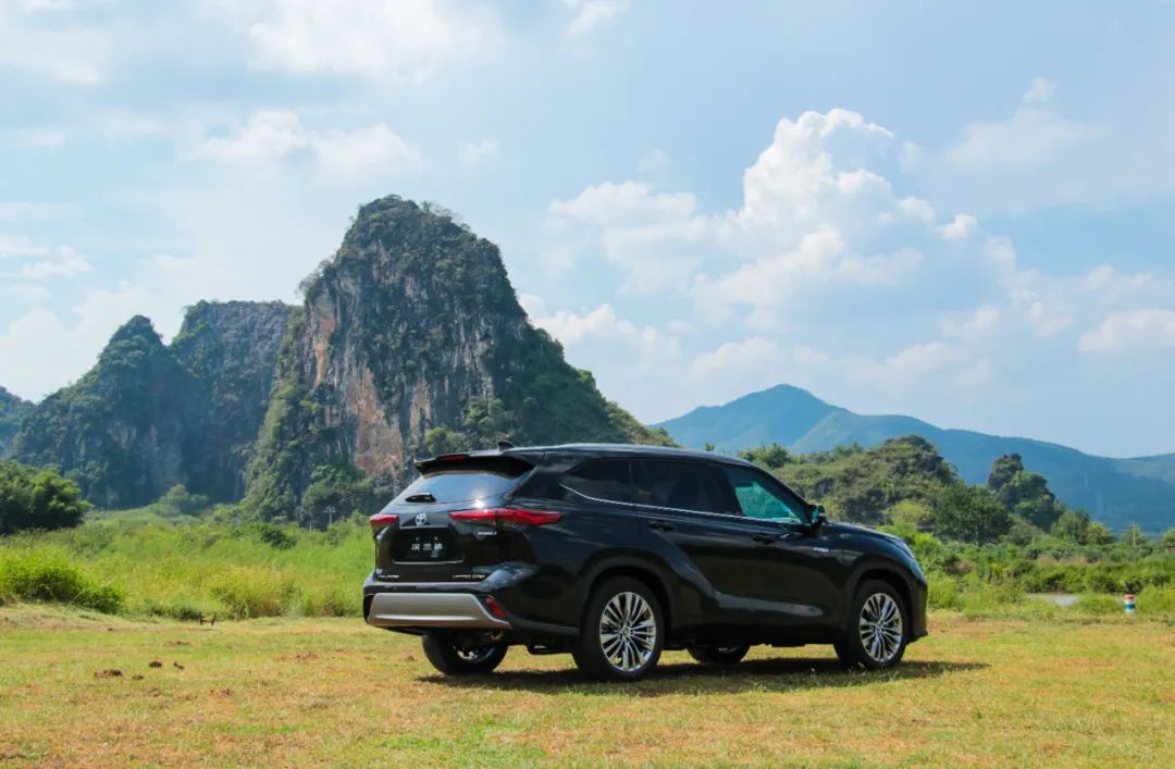 第四代汉兰达精英版体验,汉兰达两驱精英7座试驾视频