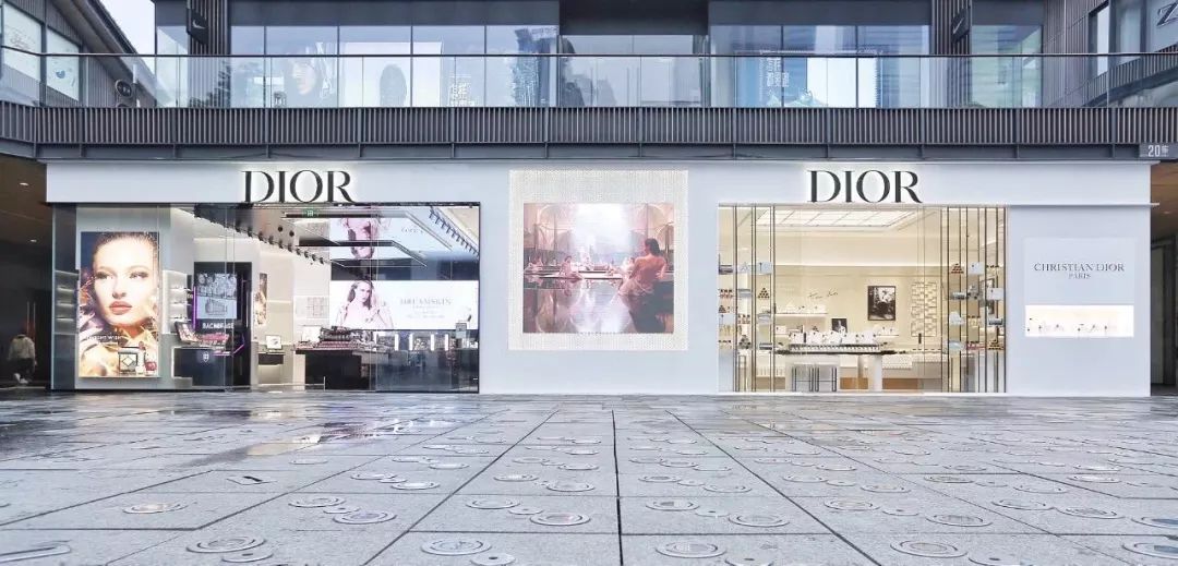 成都2018落户17万人,成都首店落户上海