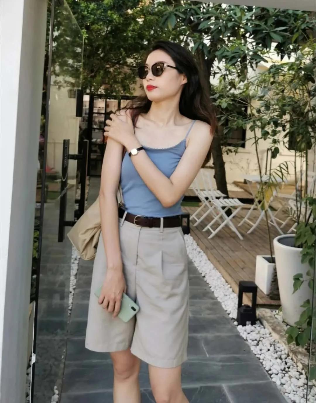 温柔慵懒清冷气质穿搭,温柔优雅40岁女性穿搭示范