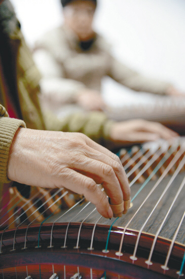 为什么中老年一定要学习一样乐器,为什么越来越多的中老年人学钢琴