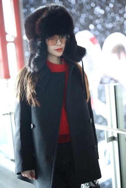 baby和权志龙合体,baby戴陈赫帽子