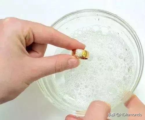 戒指的清洗方法图解,3种戒指