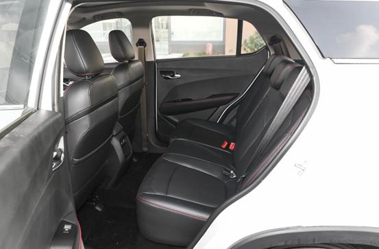 宝骏510手动时尚型内饰图,宝骏510对比宝骏310w动力