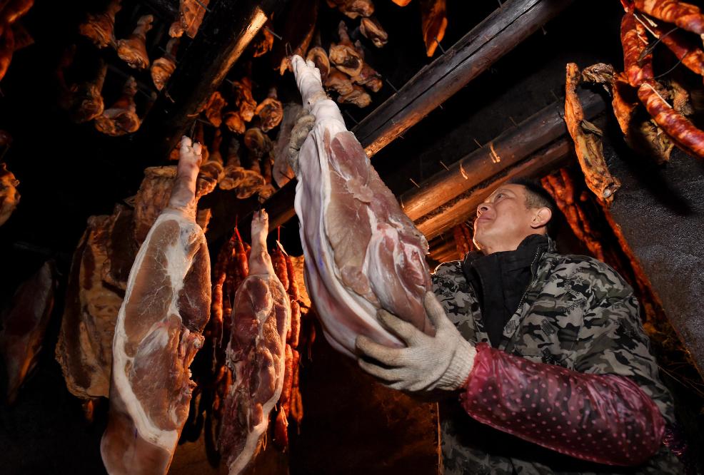 腊肉盐放多了可以缩短腌制时间,怎么样腌腊肉放的比较久